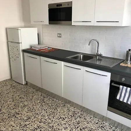 Leonardo Luxury Apartment アパート スカンディッチ
